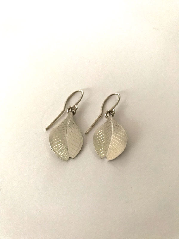 Rata Round Silver Earrings